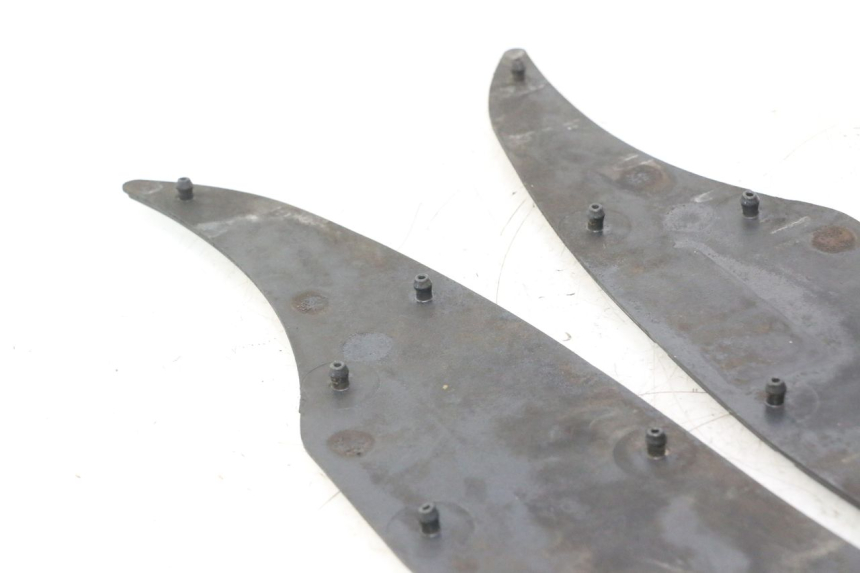 photo de FLOOR PANEL RUBBER APRILIA ATLANTIC S 125 (2010 - 2013) - Surface and material condition