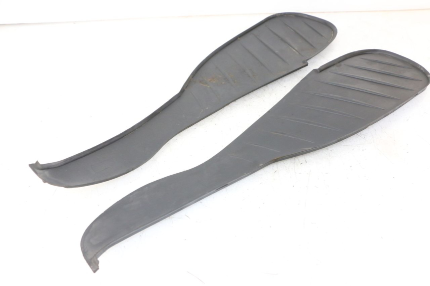 photo de FLOOR PANEL RUBBER BMW C1 125 (2000 - 2003) - Main view