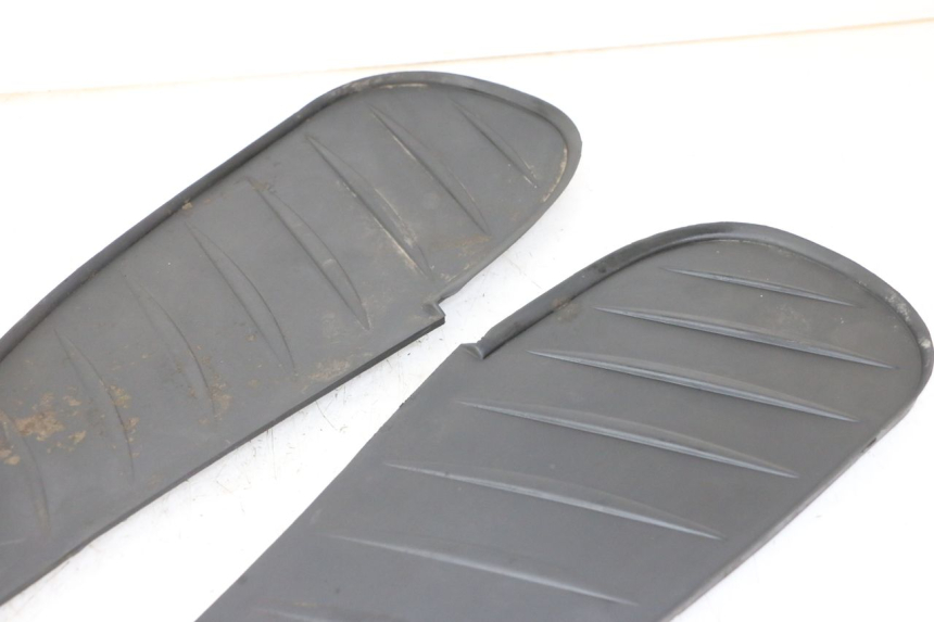 photo de FLOOR PANEL RUBBER BMW C1 125 (2000 - 2003) - Checked used part