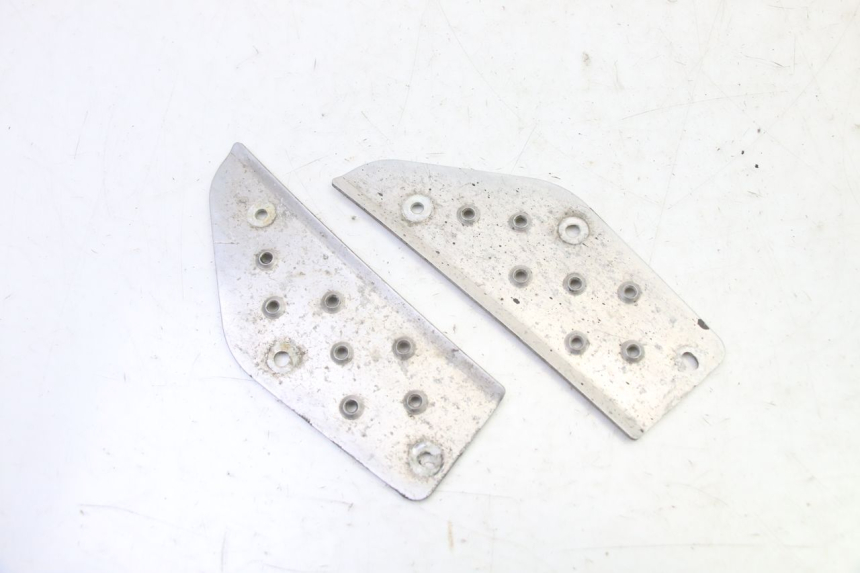 photo de FLOOR PANEL RUBBER YAMAHA BW'S 100 (1999 - 2002) - Zoom on usage condition