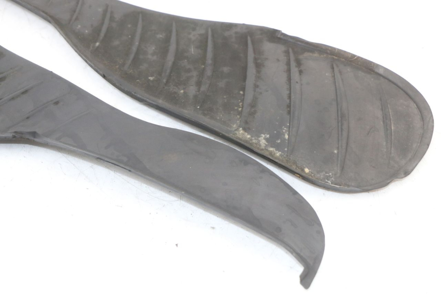 photo de FLOOR PANEL RUBBER BMW C1 125 (2000 - 2003) - Alternative perspective