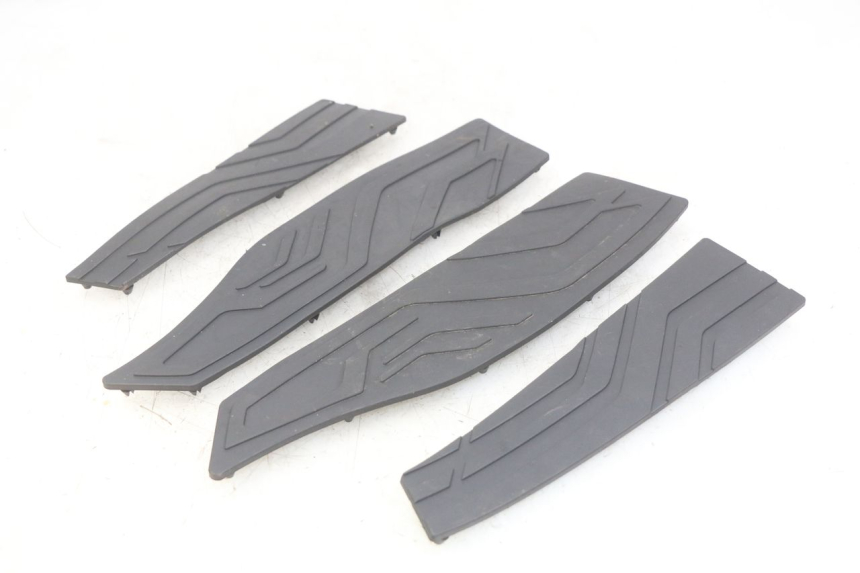 photo de FOOTBOARD MAT KYMCO DOWNTOWN ABS 125 (2015 - 2017) - Zoom on usage condition