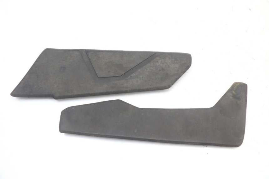 photo de FLOOR PANEL RUBBER LONGJIA EASY MAX 125 (2020 - 2024) - Zoom on usage condition