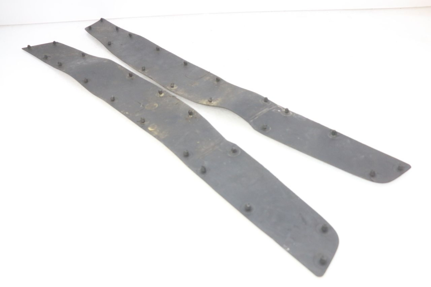 photo de FOOTBOARD MAT HONDA FES PANTHEON 2T 125 (1998 - 2002) - Technical close-up