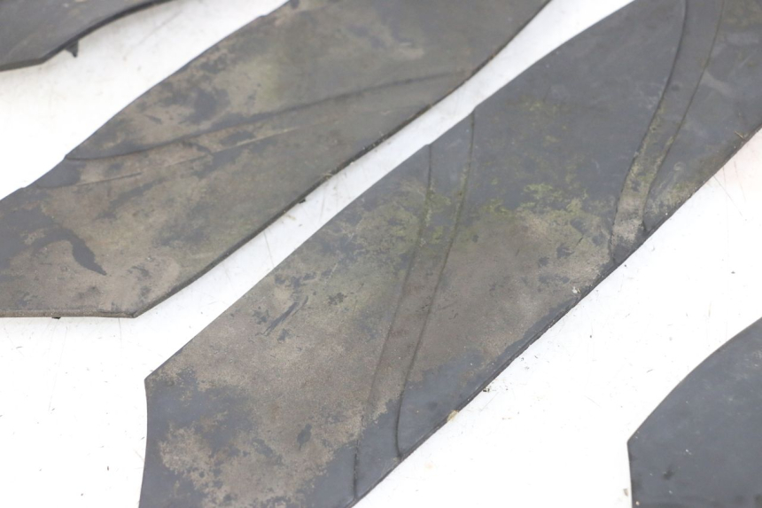 photo de FOOTBOARD MAT HONDA FES S-WING SWING ABS 125 (2007 - 2015) - Zoom on usage condition