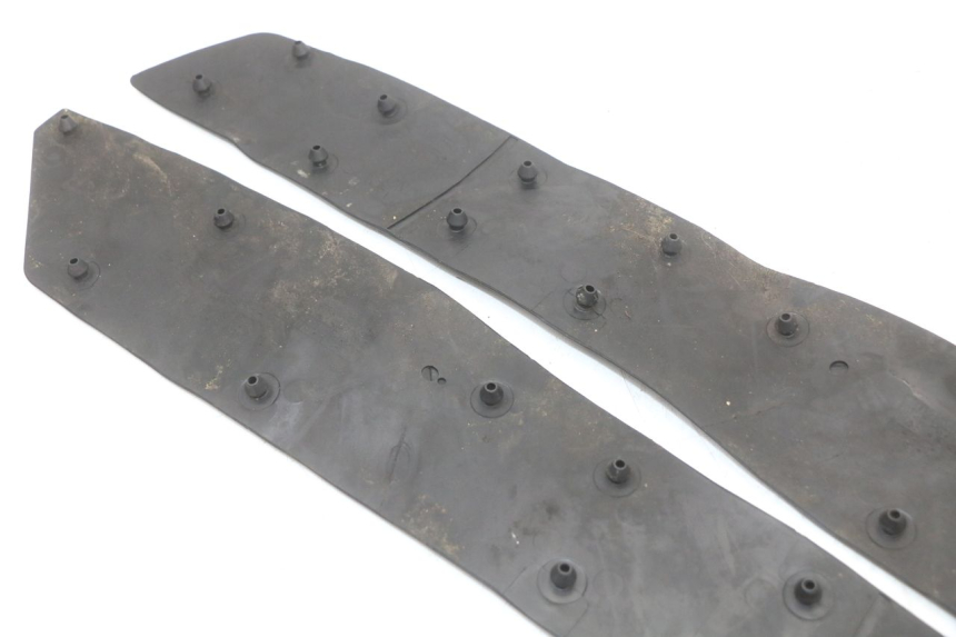 photo de FLOOR PANEL RUBBER HONDA FJS SILVER WING SILVERWING 400 (2005 - 2008) - Product overview