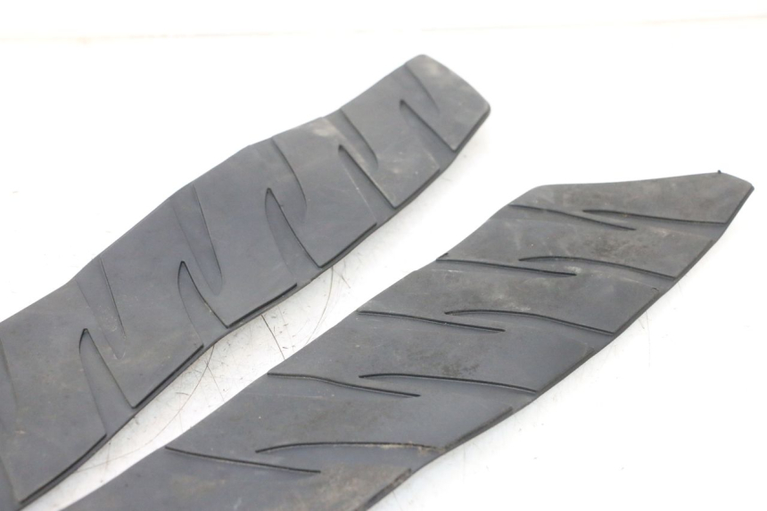 photo de FLOOR PANEL RUBBER HONDA FJS SILVER WING SILVERWING 400 (2005 - 2008) - Product overview