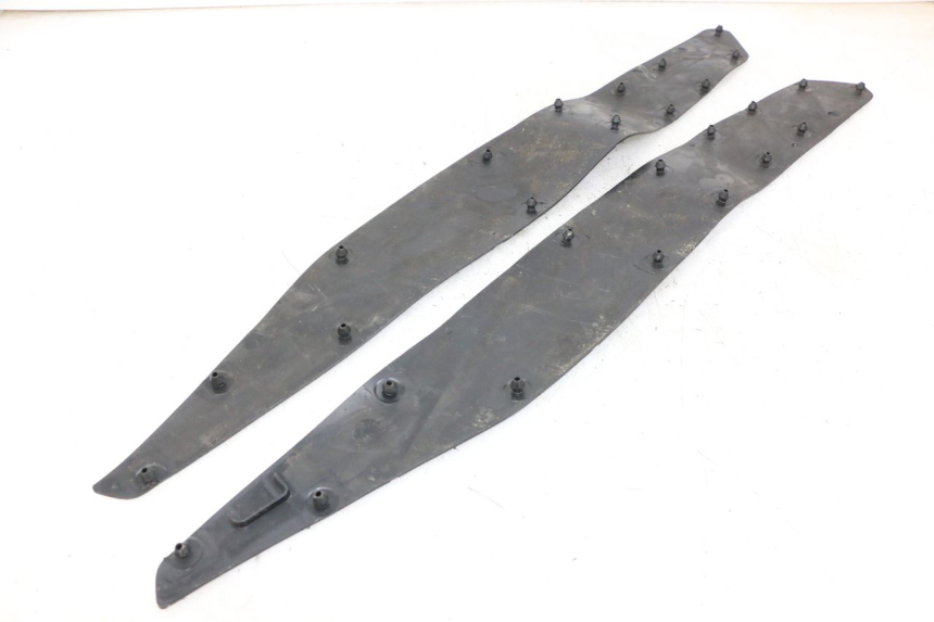 photo de FLOOR PANEL RUBBER HONDA FORZA ABS 300 (2013 - 2017) - Component detail