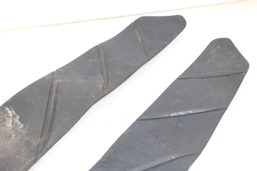 photo de FLOOR PANEL RUBBER HONDA FORZA ABS 300 (2013 - 2017) - Product overview