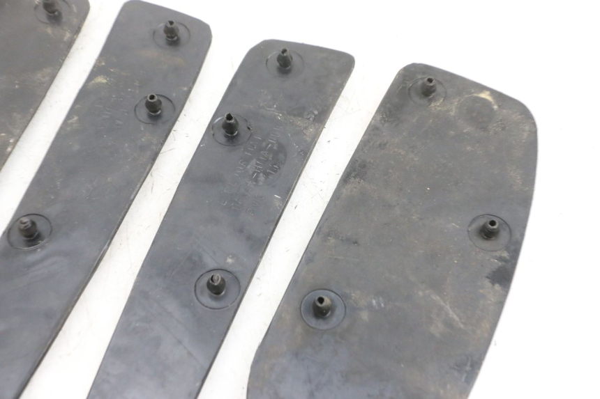 photo de FLOOR PANEL RUBBER SYM GTS EVO 125 (2009 - 2013) - Component detail