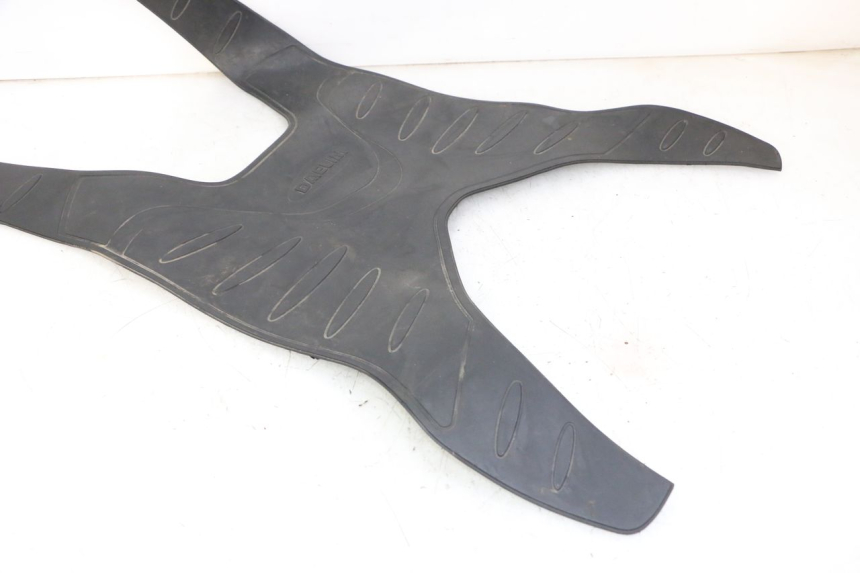 photo de FLOOR PANEL RUBBER DAELIM HISTORY 125 (2001 - 2002) - Zoom on usage condition