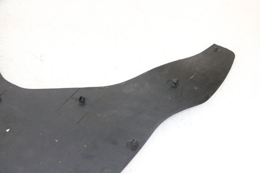 photo de FLOOR PANEL RUBBER DAELIM HISTORY 125 (2001 - 2002) - Surface and material condition