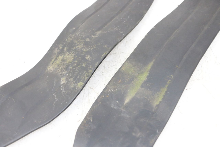 photo de FLOOR PANEL RUBBER HONDA PCX (JF57/JF64) 125 (2014 - 2018) - Technical close-up