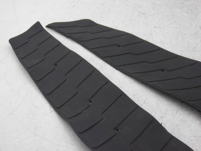 photo de FLOOR PANEL RUBBER JM MOTOR S-MAX 125 (2010 - 2014) - Component detail