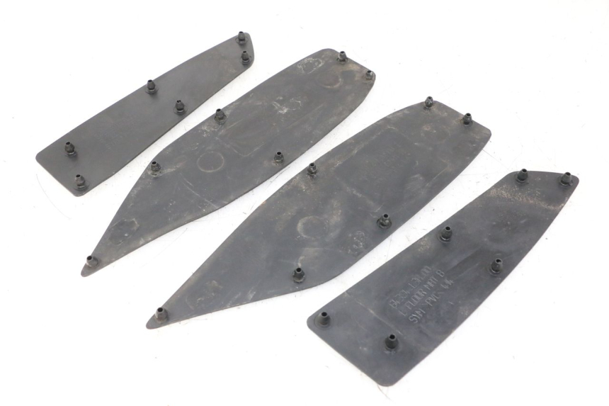 photo de FLOOR PANEL RUBBER SYM JOYMAX 125 (2010 - 2017) - Component detail