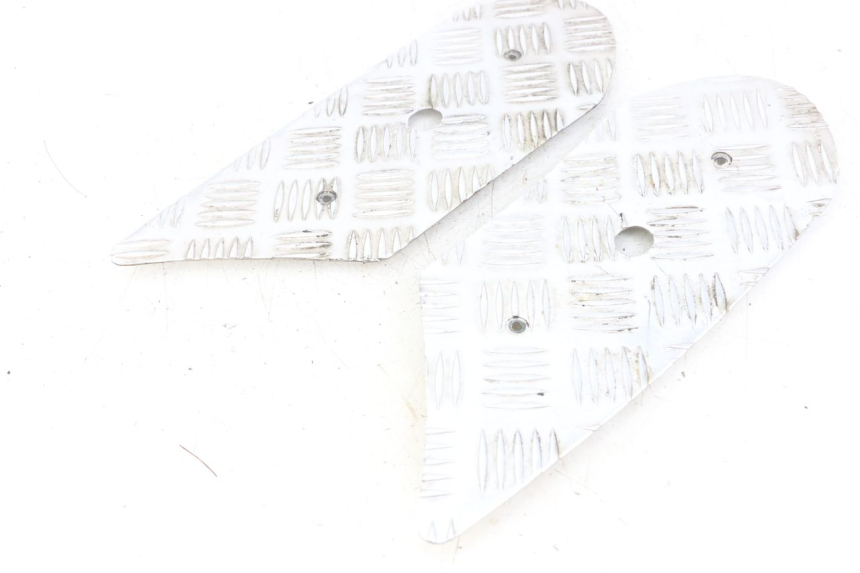 photo de FLOOR PANEL RUBBER PEUGEOT KISBEE 2T 50 (2018 - 2022) - Technical close-up