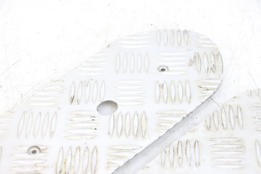 photo de FOOTBOARD MAT PEUGEOT KISBEE 4T 50 (2018 - 2022) - Alternative perspective