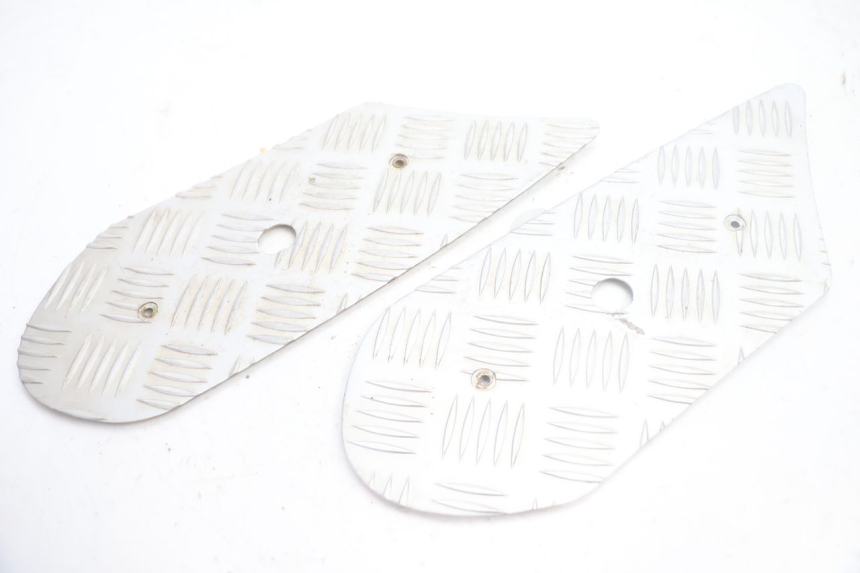 photo de FOOTBOARD MAT PEUGEOT KISBEE 4T 50 (2018 - 2022) - Alternative perspective