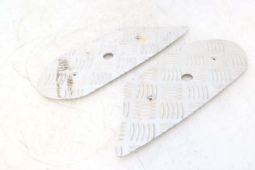 photo de FOOTBOARD MAT PEUGEOT KISBEE 4T 50 (2018 - 2022) - Main view