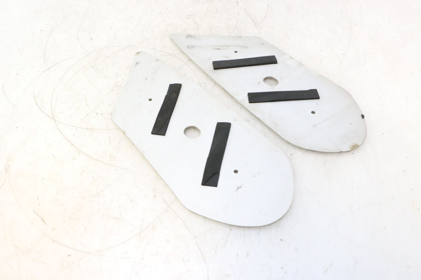 photo de FOOTBOARD MAT PEUGEOT KISBEE 4T 50 (2018 - 2022) - Zoom on usage condition