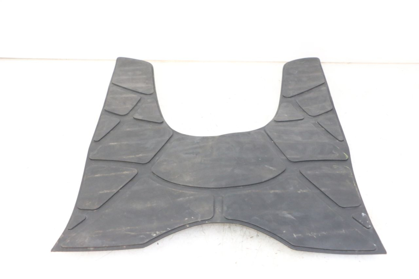photo de FLOOR PANEL RUBBER KYMCO GRAND DINK 125 (2008 - 2014) - Alternative perspective