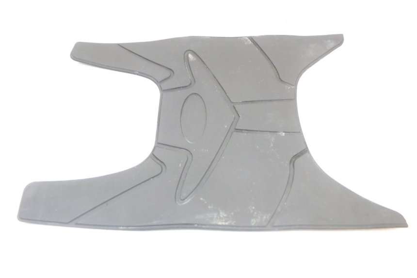 photo de FLOOR PANEL RUBBER MASH LEGEND'R 4T 50 (2021 - 2025) - Component detail