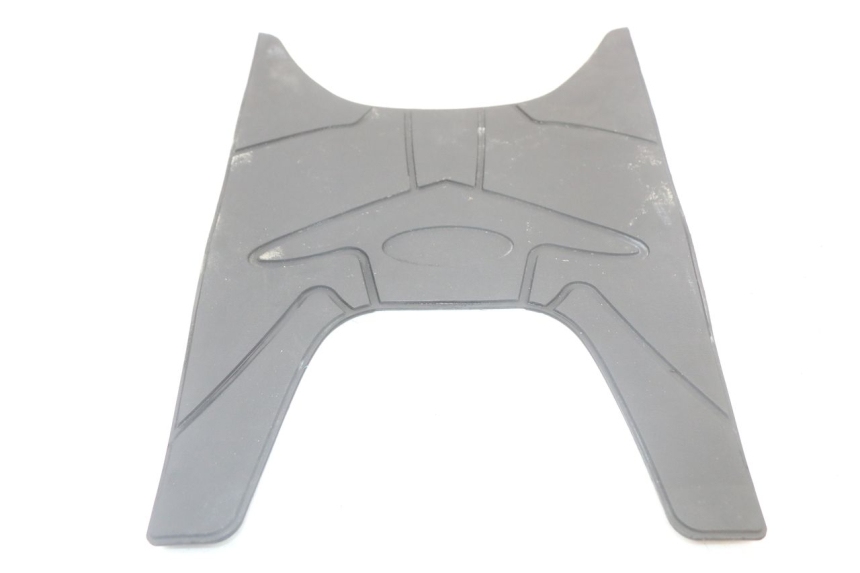 photo de FLOOR PANEL RUBBER MASH LEGEND'R 4T 50 (2021 - 2025) - Zoom on usage condition