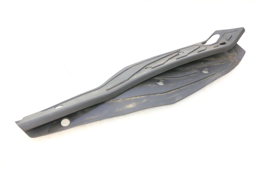 photo de FLOOR PANEL RUBBER PIAGGIO MP3 HPE 530 (2022 - 2026) - Product overview