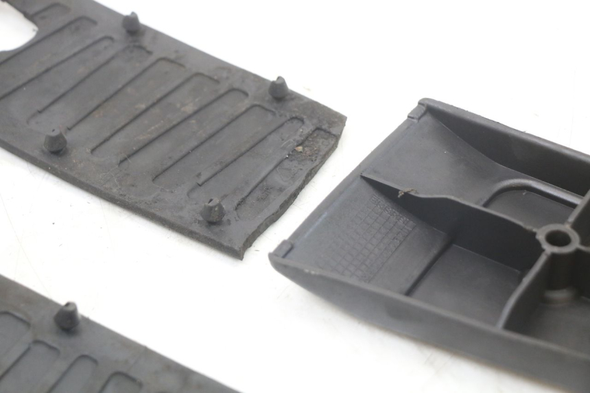 photo de FOOTBOARD MAT PIAGGIO MP3 LT 400 (2007 - 2012) - Component detail