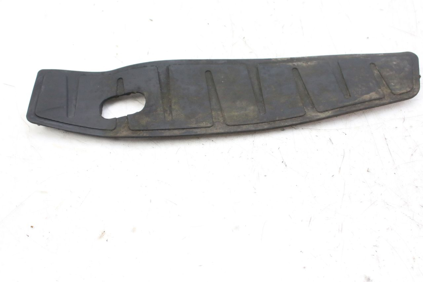 photo de FOOTBOARD MAT PIAGGIO MP3 RL 250 (2006 - 2010) - Alternative perspective