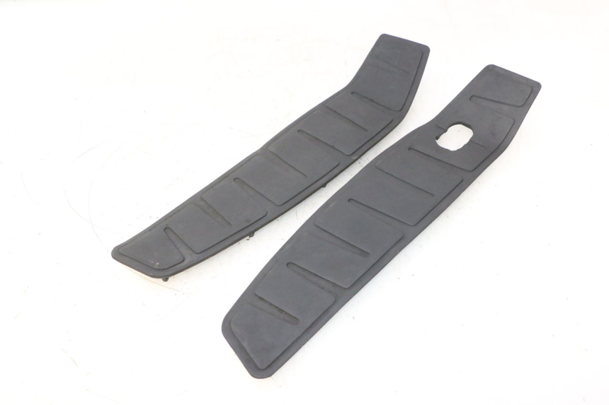 photo de FLOOR PANEL RUBBER PIAGGIO MP3 500 (2016 - 2018) - Main view
