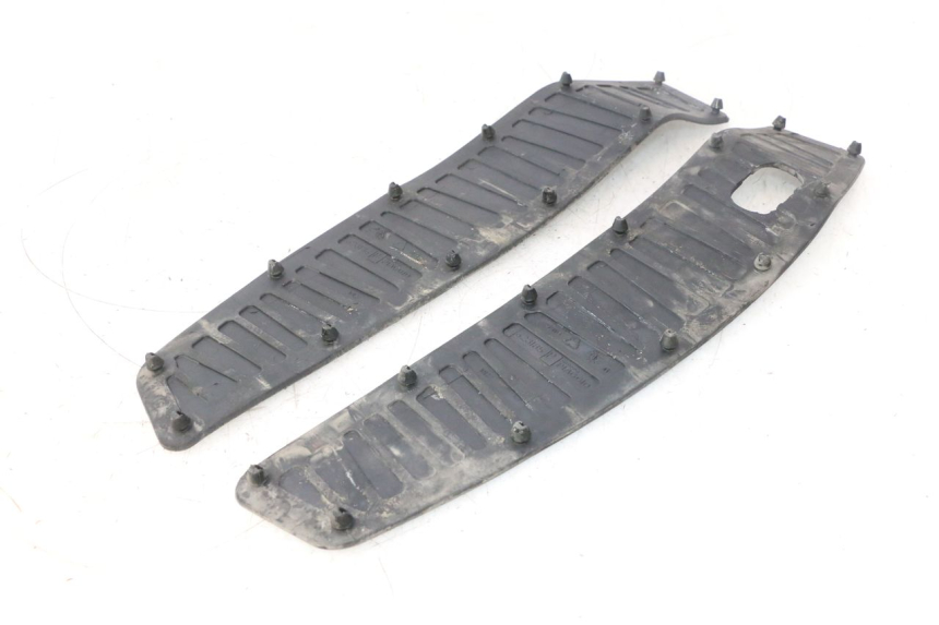 photo de FLOOR PANEL RUBBER PIAGGIO MP3 500 (2016 - 2018) - Alternative perspective