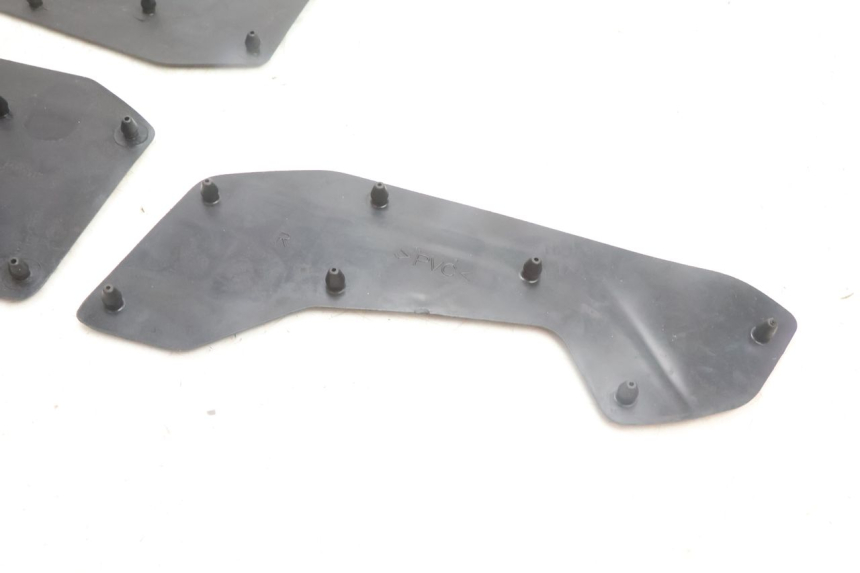 photo de FLOOR PANEL RUBBER YAMAHA N-MAX NMAX 125 (2021 - 2024) - Markings and original references