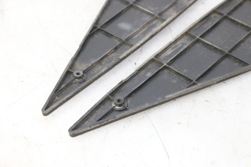 photo de FOOTBOARD MAT PIAGGIO NEW TYPHOON 50 (2010 - 2017) - Zoom on usage condition