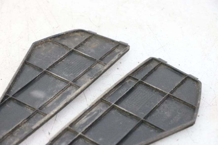 photo de FOOTBOARD MAT PIAGGIO NEW TYPHOON 50 (2010 - 2017) - Alternative perspective