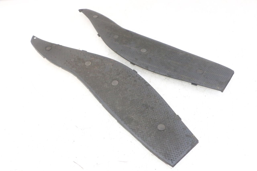 photo de FOOTBOARD MAT GILERA NEXUS 125 (2009 - 2013) - Zoom on usage condition