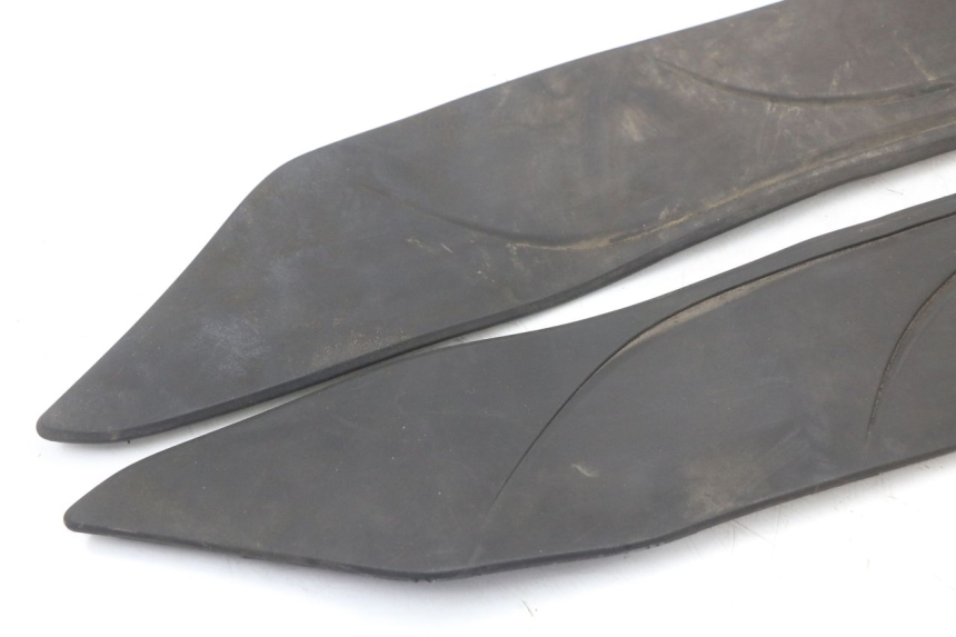 photo de FLOOR PANEL RUBBER HONDA PCX (JF28) 125 (2009 - 2011) - Component detail