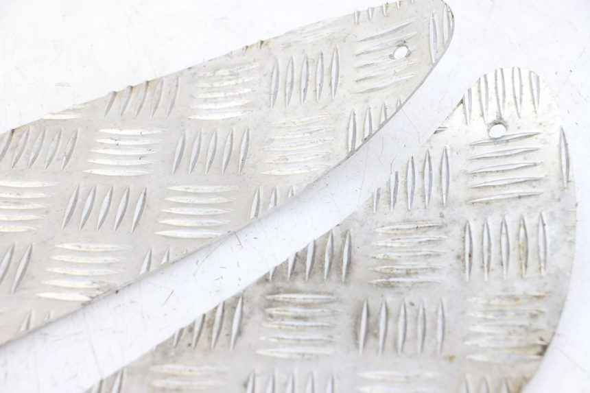 photo de FLOOR PANEL RUBBER PEUGEOT ELYSTAR 50 (2002 - 2014) - Technical close-up