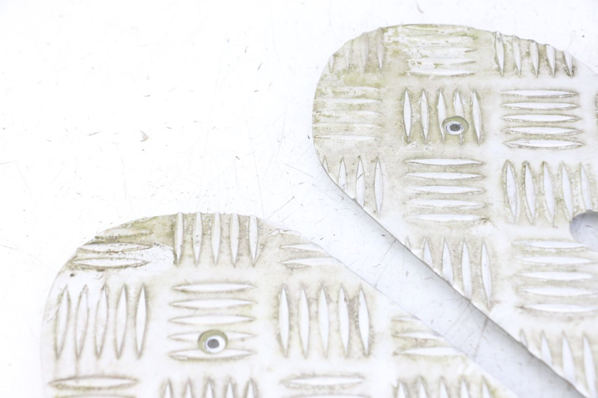 photo de FOOTBOARD MAT PEUGEOT KISBEE 4T 50 (2018 - 2022) - Alternative perspective