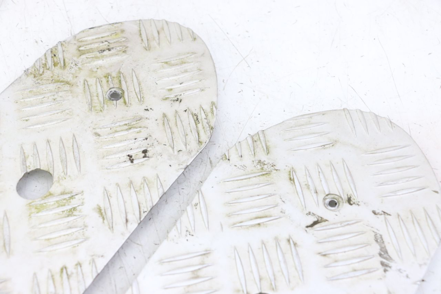 photo de FOOTBOARD MAT PEUGEOT KISBEE 4T 50 (2018 - 2022) - Product overview