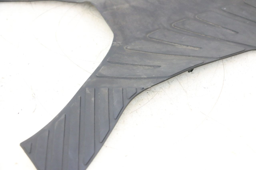 photo de FLOOR PANEL RUBBER DAELIM S2 125 (2006 - 2007) - Distinctive features
