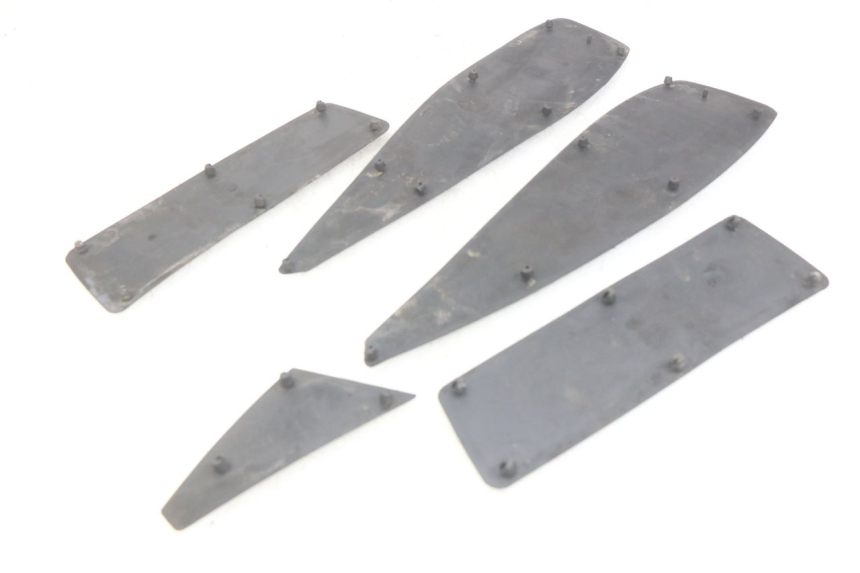 photo de FOOTBOARD MAT PEUGEOT SATELIS 125 (2006 - 2009) - Technical close-up