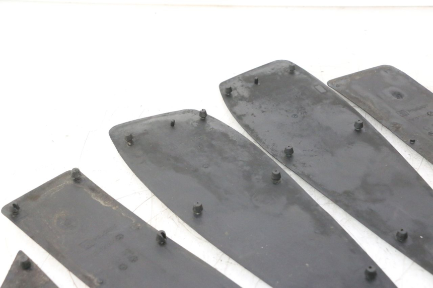 photo de FOOTBOARD MAT PEUGEOT SATELIS 125 (2006 - 2009) - Checked used part