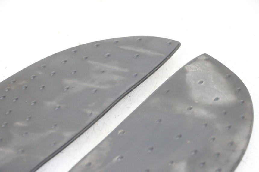 photo de FLOOR PANEL RUBBER APRILIA SCARABEO GT TOURING 125 (1999 - 2005) - Alternative perspective