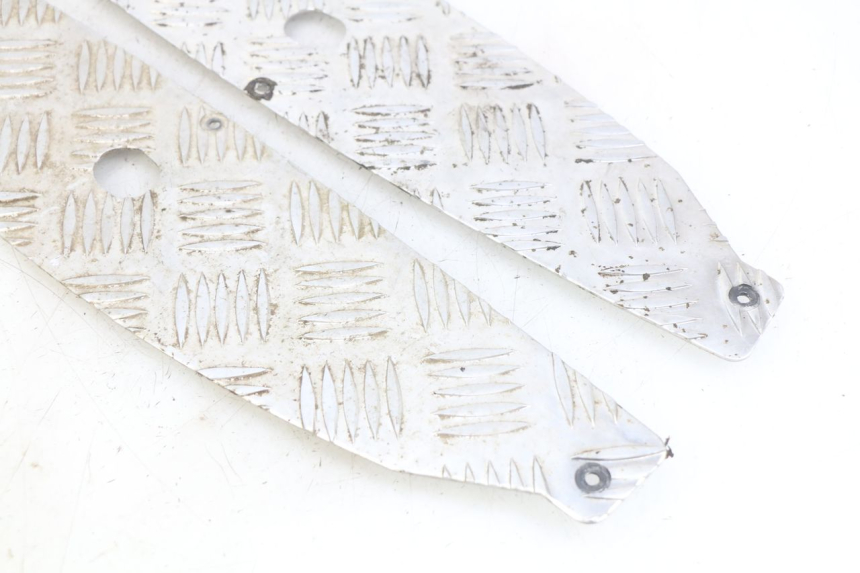 photo de FOOTBOARD MAT PEUGEOT SPEEDFIGHT 3 AIR 50 (2009 - 2015) - Alternative perspective