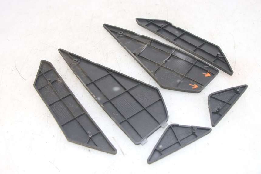 photo de FOOTBOARD MAT APRILIA SR 2T 50 (2012 - 2017) - Alternative perspective