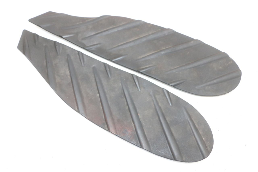 photo de FLOOR PANEL RUBBER APRILIA SR CARB LC 2T 50 (2004 - 2012) - Component detail