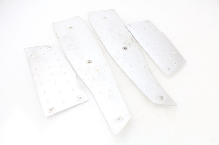 photo de FLOOR PANEL RUBBER RAZZO STEED 125 (2012 - 2018) - Main view