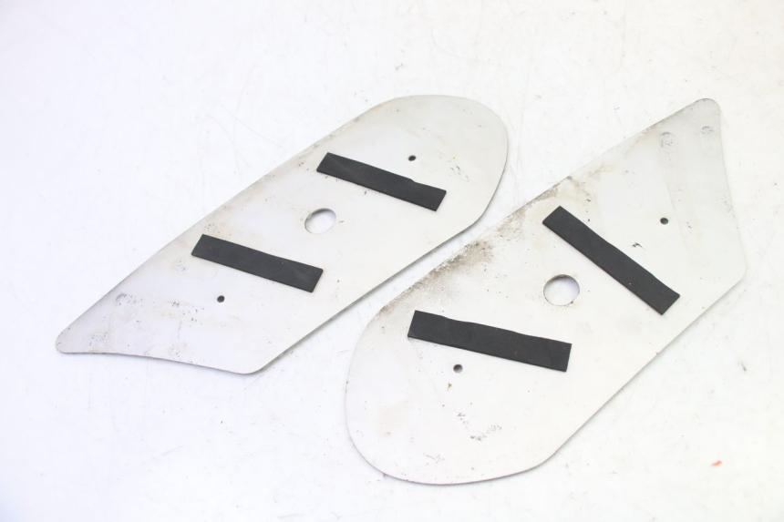 photo de FLOOR PANEL RUBBER PEUGEOT STREETZONE I 2T 50 (2018 - 2020) - Technical close-up