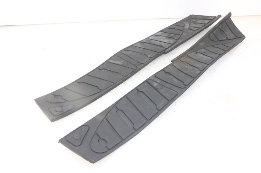 photo de FLOOR PANEL RUBBER PIAGGIO SUPER LX 125 (2000 - 2003) - Main view